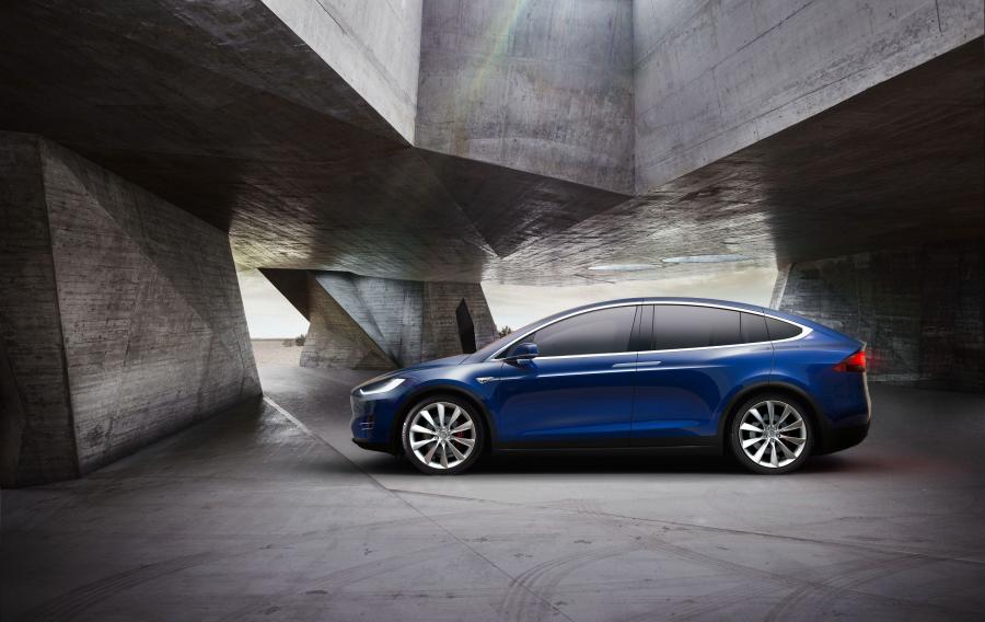  Tesla Model X P90D 2015 года  (NA) (фото 9 из 25)